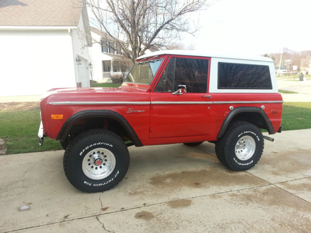 1975 Ford Bronco SUV