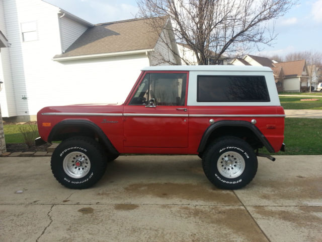 1975 Ford Bronco SUV