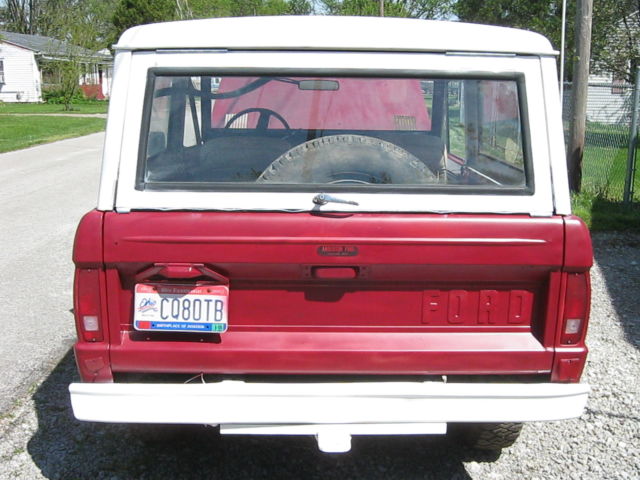 1975 Red Ford Bronco