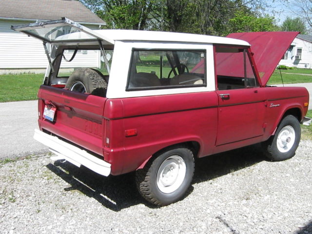 1975 Red Ford Bronco