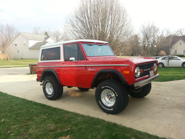 1975 Ford Bronco SUV