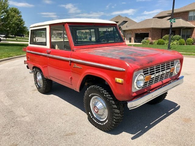 1975 Red Ford Bronco SUV