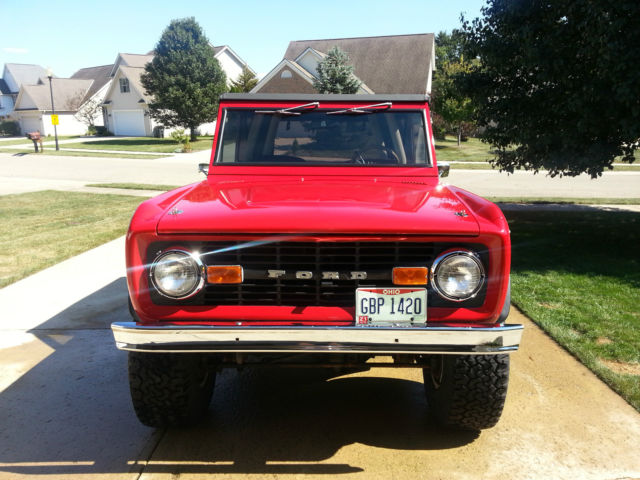 1975 Ford Bronco SUV