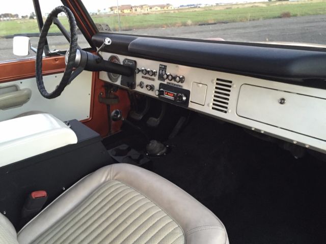 1975 Brown Ford Bronco SUV