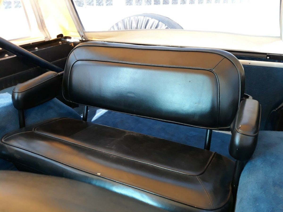 1975 Blue Ford Bronco SUV