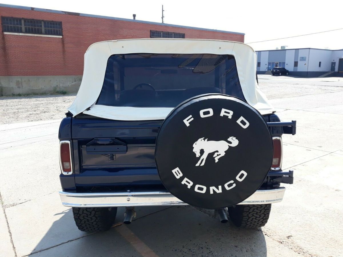 1975 Blue Ford Bronco SUV