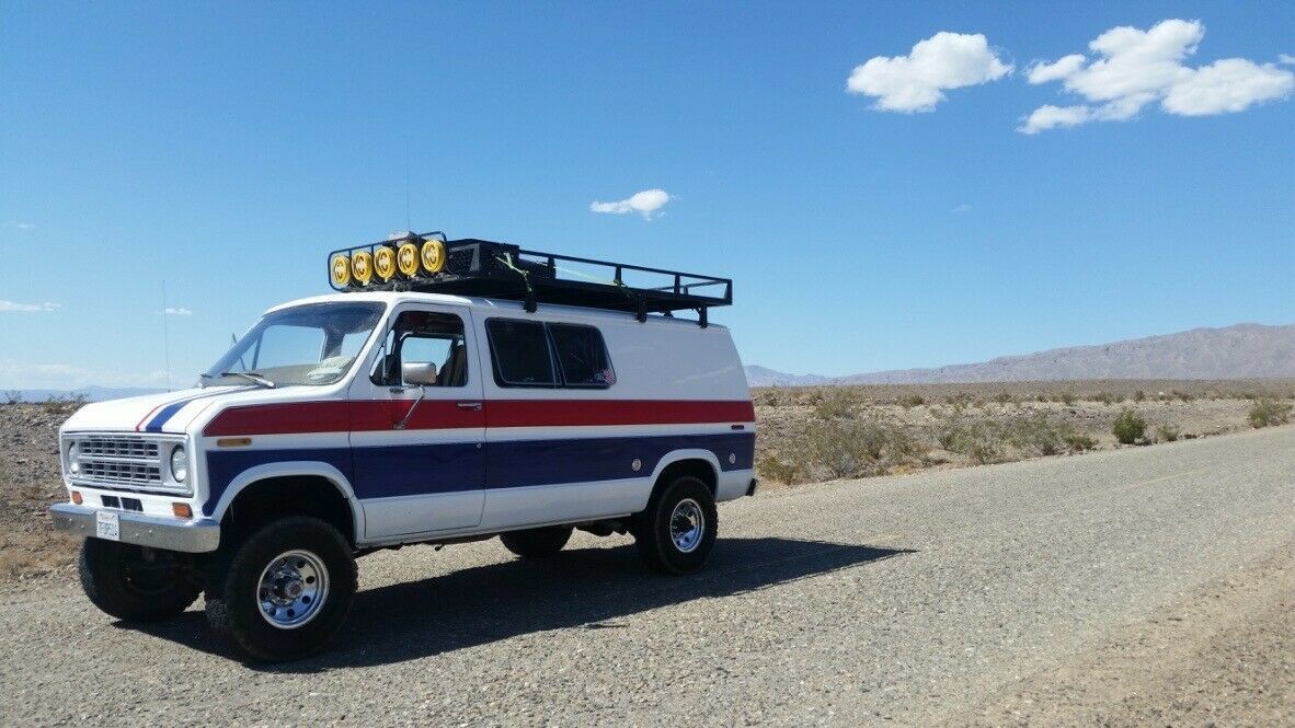 1975 White Ford E-Series Van Extended Passenger Van