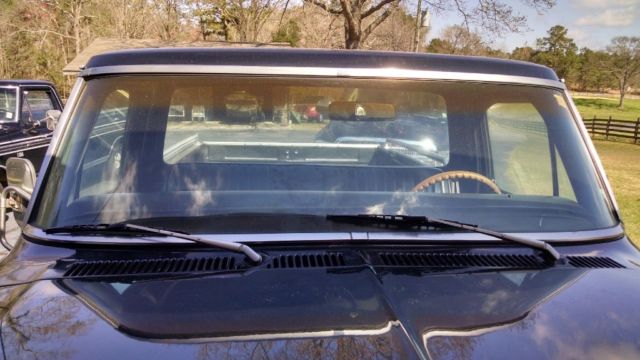 1975 Black Ford F-100 Standard Cab Pickup