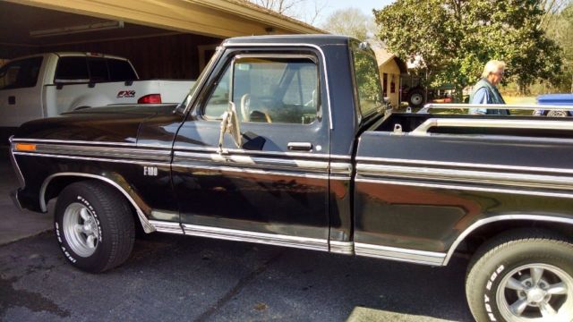 1975 Black Ford F-100 Standard Cab Pickup