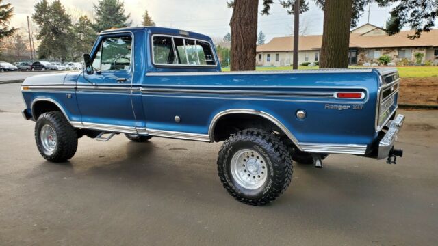1975 Blue Ford F-100 Standard Cab Pickup