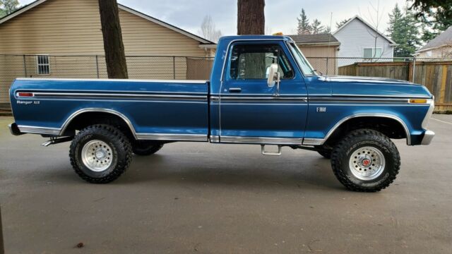 1975 Blue Ford F-100 Standard Cab Pickup