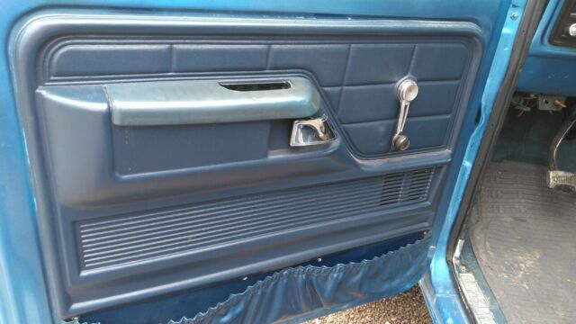 1975 Blue Ford F-250 Crew Cab Pickup