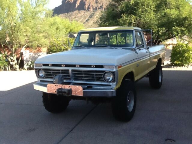 1975 Yellow Ford F-250