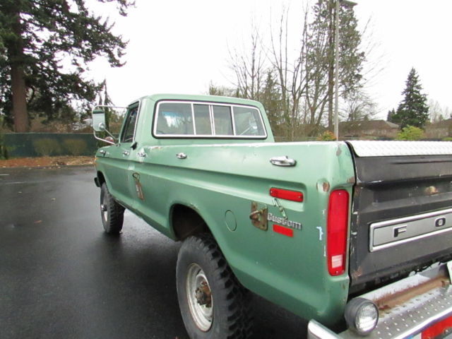 1975 Green Ford F-250 pick up