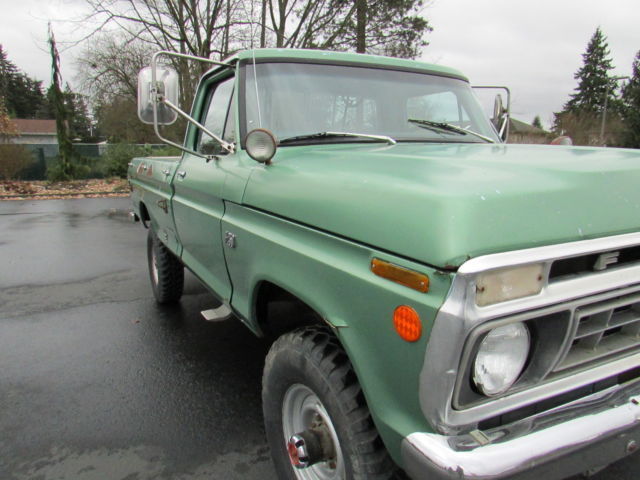 1975 Green Ford F-250 pick up