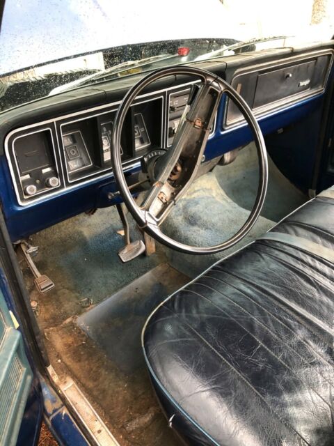 1975 Blue Ford F-250 Standard Cab Pickup