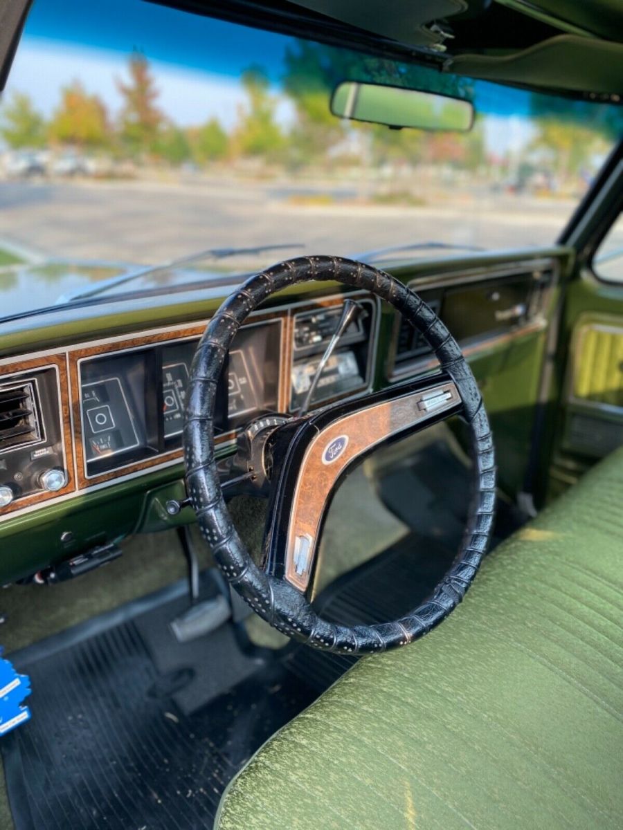 1975 Ford F-250