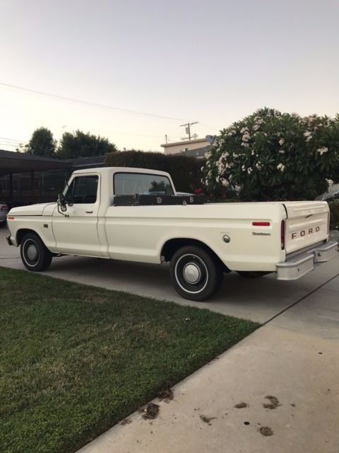 1975 White Ford F-100