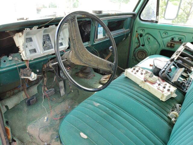 1975 Green Ford F-250
