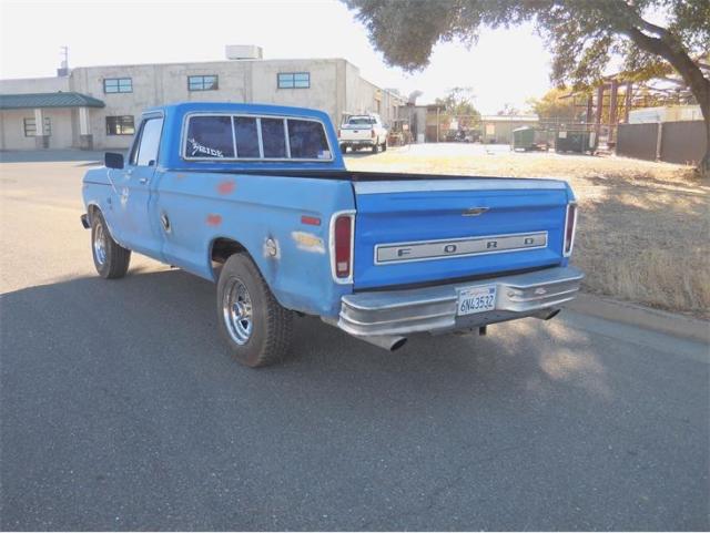 1975 Blue Ford F-250