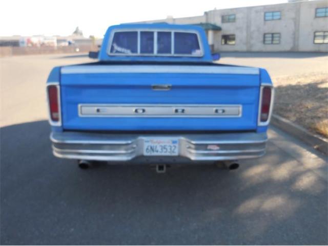 1975 Blue Ford F-250