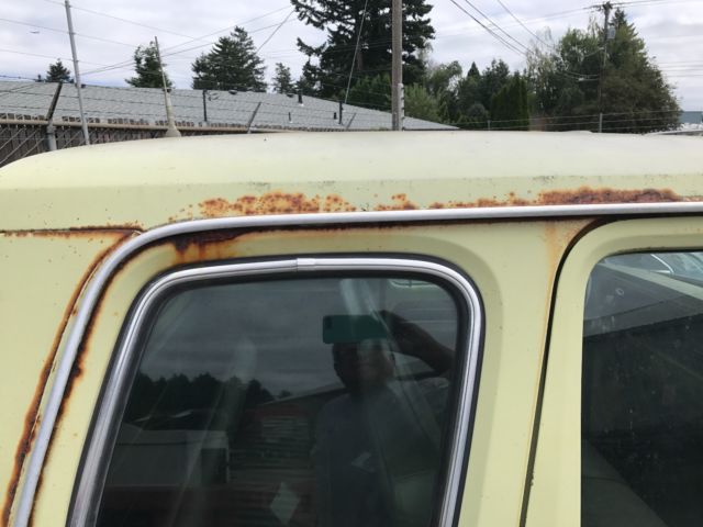 1975 Pea Green Ford F-250 Extended Cab Pickup