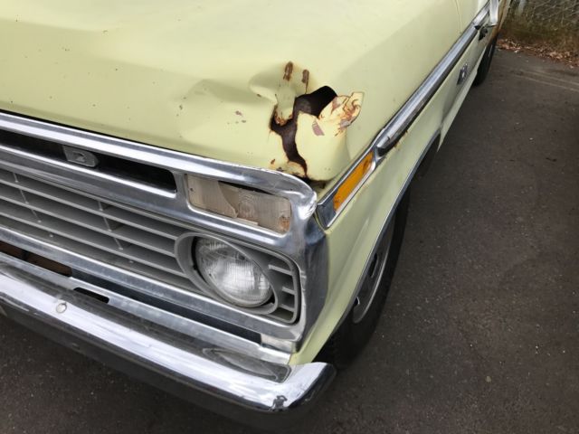 1975 Pea Green Ford F-250 Extended Cab Pickup