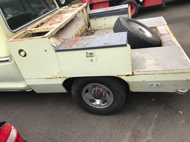 1975 Pea Green Ford F-250 Extended Cab Pickup