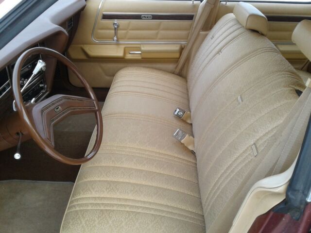 1975 Brown Ford LTD Sedan