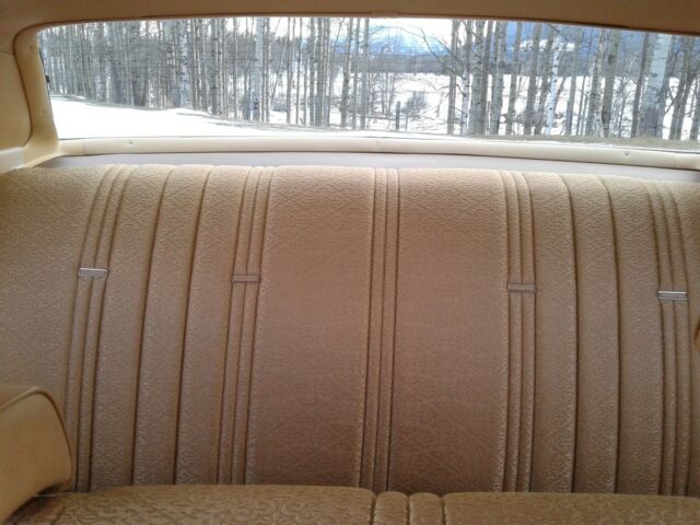 1975 Brown Ford LTD Sedan