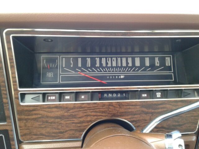 1975 Brown Ford LTD Sedan