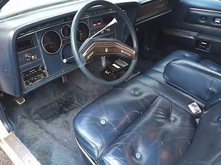 1975 White Ford Thunderbird Coupe