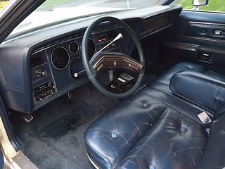 1975 White Ford Thunderbird Coupe