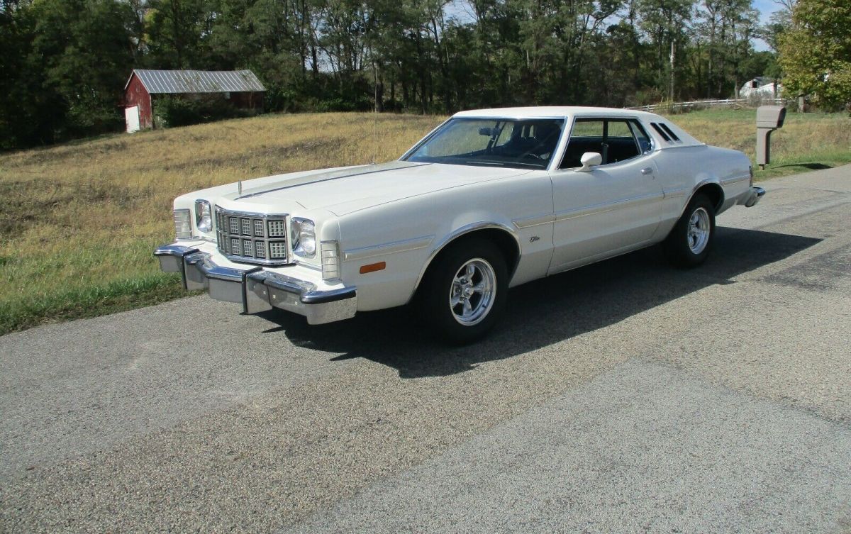 1975 White Ford Torino Coupe