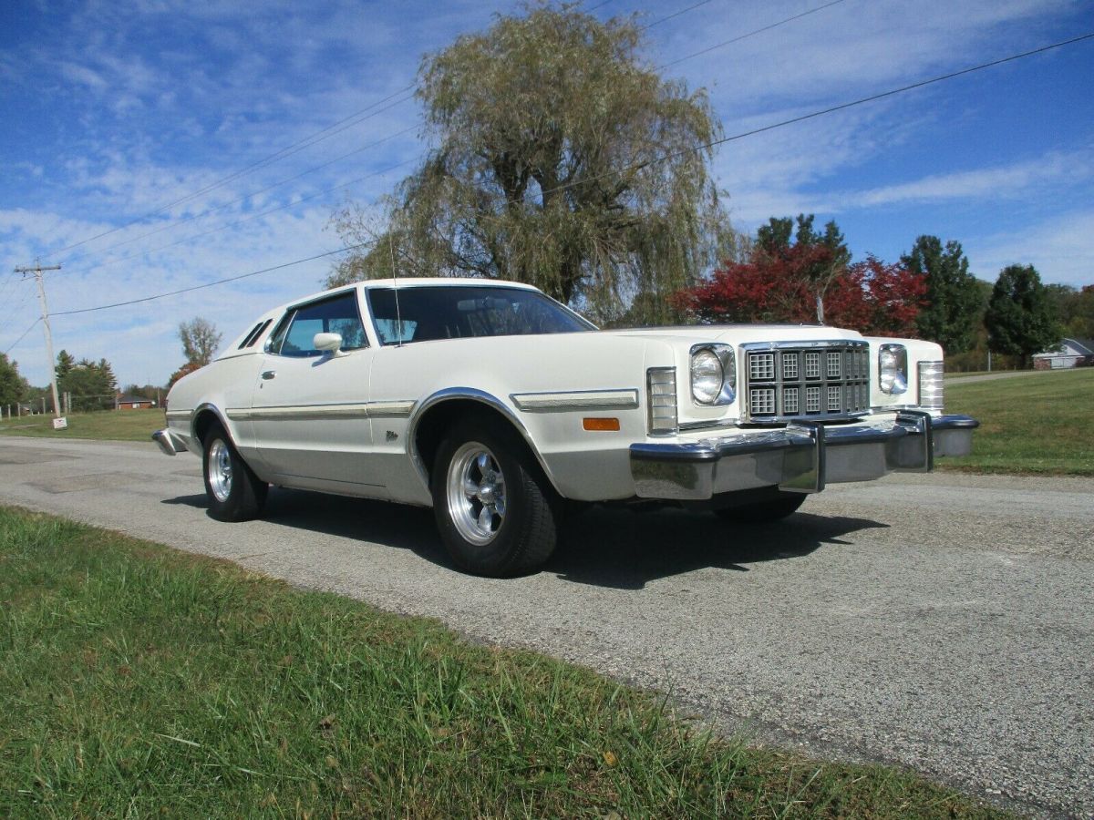 1975 White Ford Torino Coupe