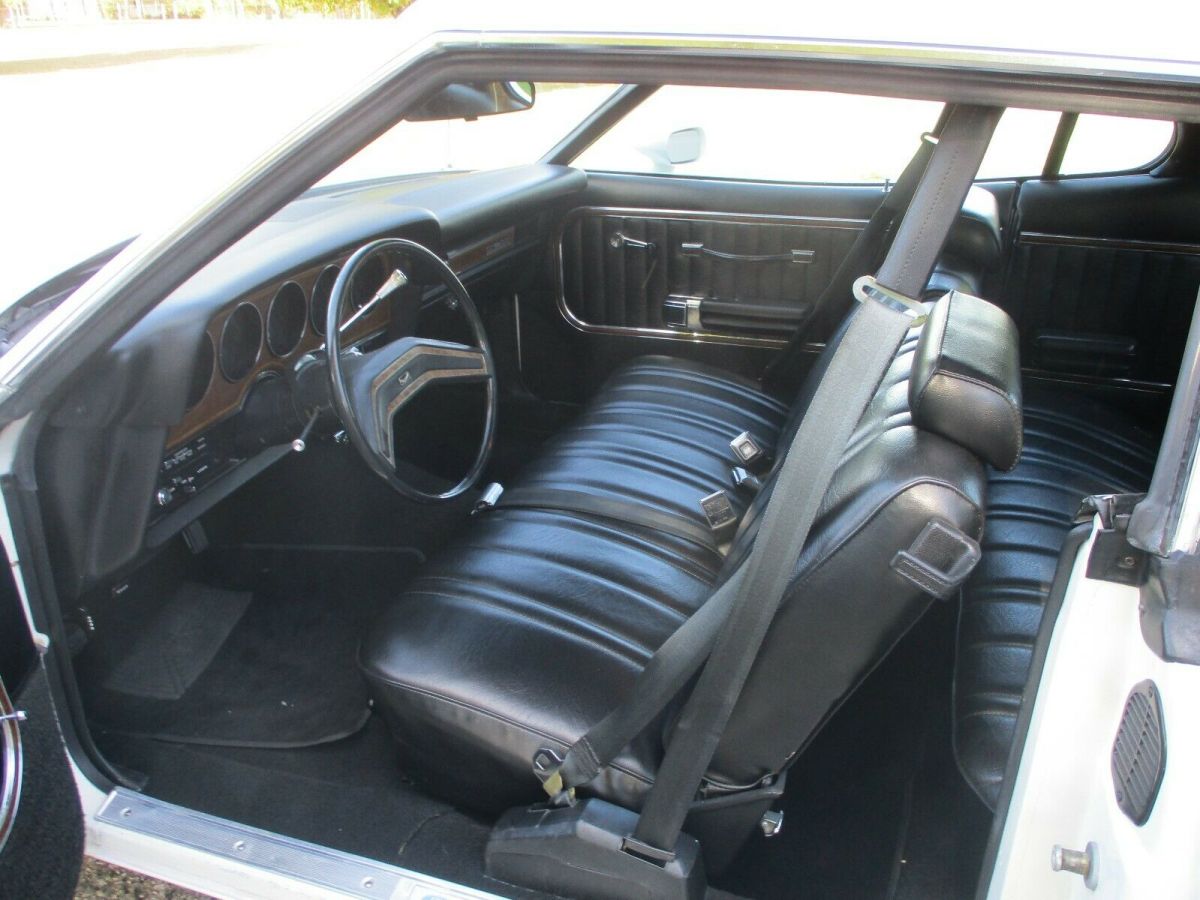 1975 White Ford Torino Coupe