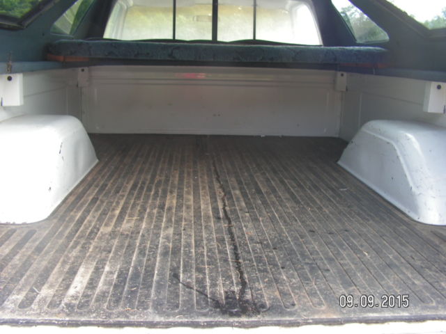 1975 white/tan GMC Sierra 1500 Standard Cab Pickup