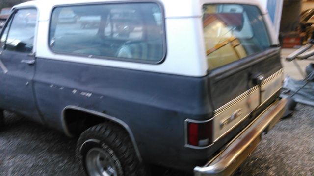 1975 Black GMC Jimmy SUV