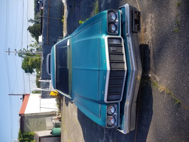 1975 Green Ford Torino Sedan