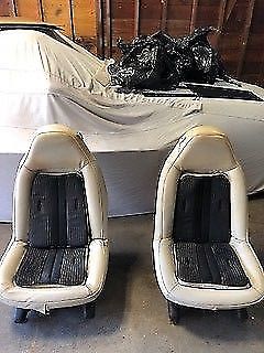 1975 White Oldsmobile Cutlass Coupe