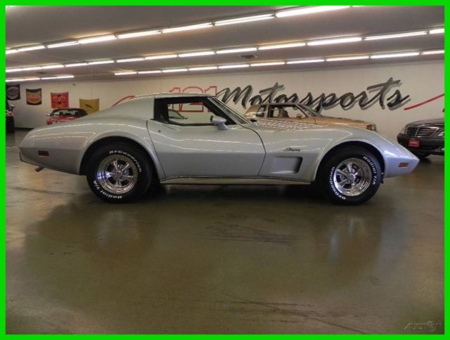 1975 Silver Chevrolet Corvette