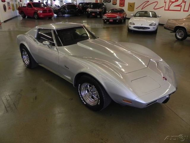 1975 Silver Chevrolet Corvette