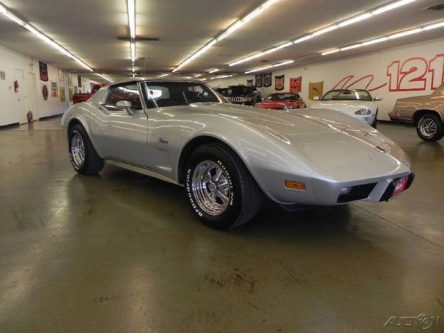 1975 Silver Chevrolet Corvette