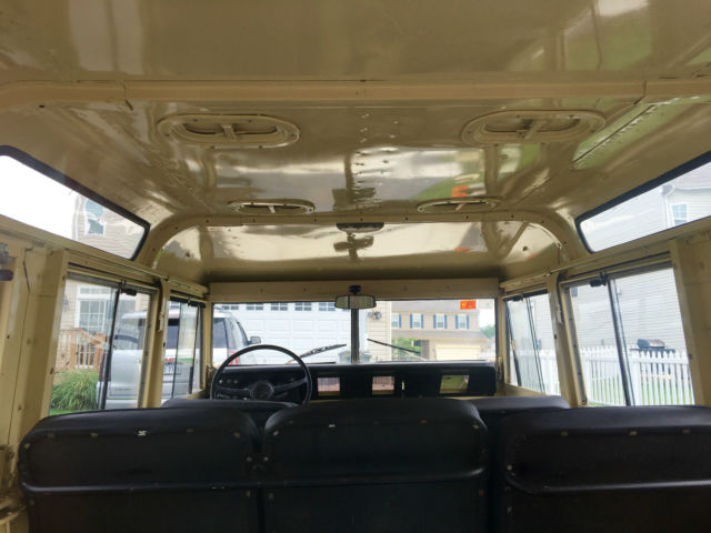 1975 Yellow Land Rover Defender