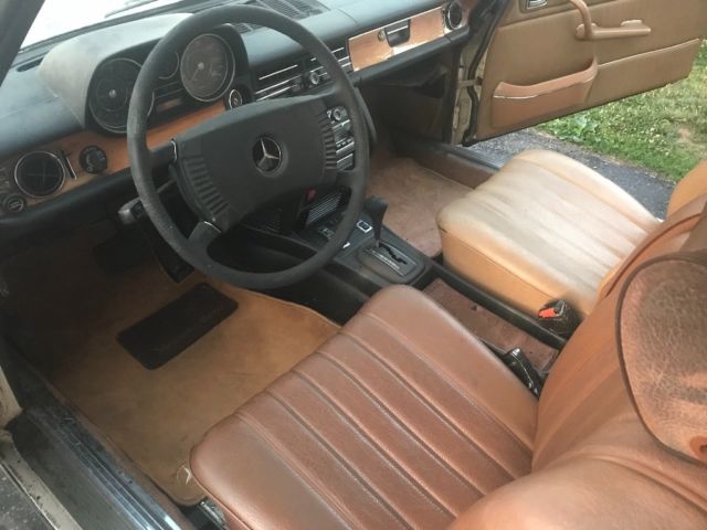 1975 Tan Mercedes-Benz C-Class Coupe