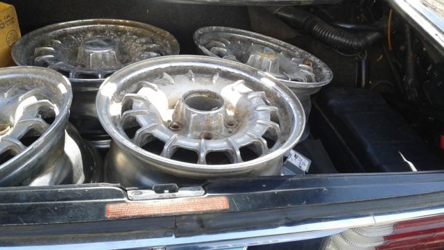 1975 Black Mercedes-Benz 400-Series Coupe