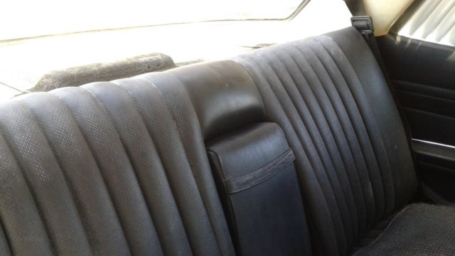 1975 Black Mercedes-Benz 400-Series Coupe