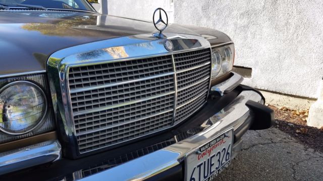 1975 Mercedes-Benz 400-Series