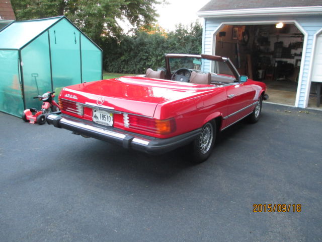 1975 red Mercedes-Benz SL-Class Convertible