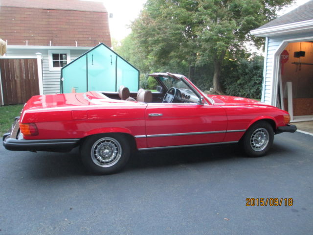 1975 red Mercedes-Benz SL-Class Convertible